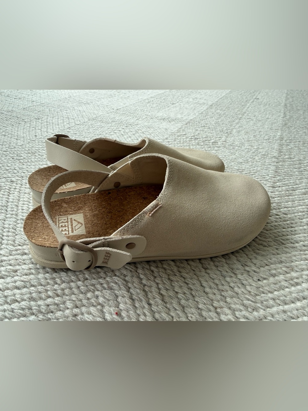 Reef Taupe Beige Suede Slip-On Mule Clog sz 7 - Picture 2 of 6